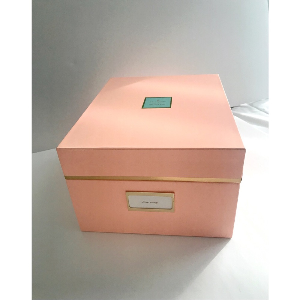 Kate Spade ♠️ nesting box!